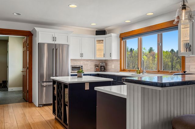 400 Loomis Highlands Road, Waterbury, VT 05677