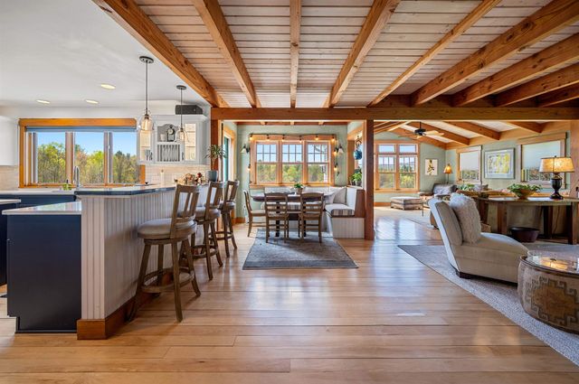 400 Loomis Highlands Road, Waterbury, VT 05677