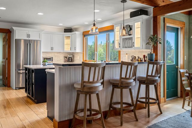 400 Loomis Highlands Road, Waterbury, VT 05677