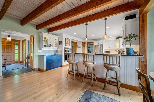 400 Loomis Highlands Road, Waterbury, VT 05677
