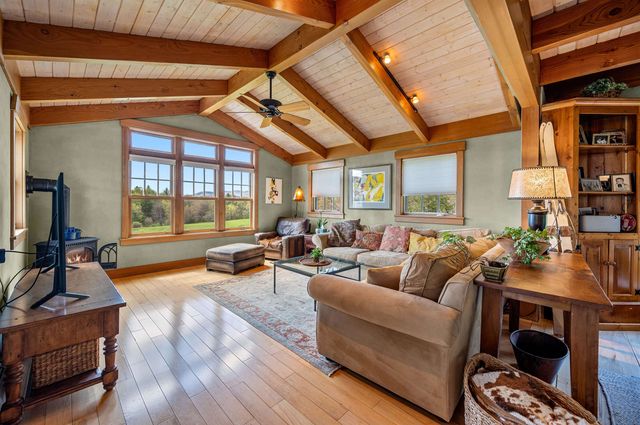 400 Loomis Highlands Road, Waterbury, VT 05677