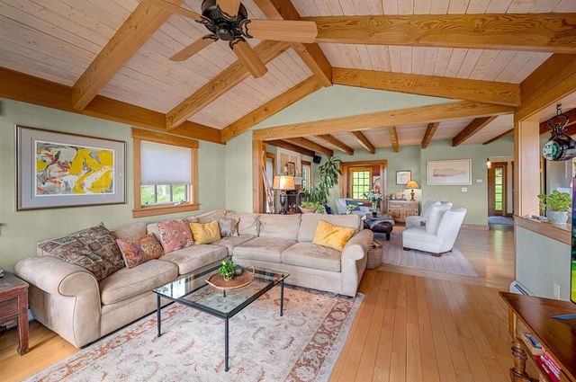 400 Loomis Highlands Road, Waterbury, VT 05677