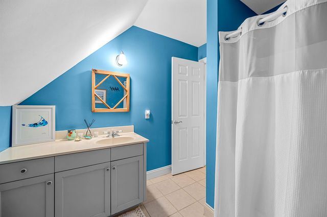400 Loomis Highlands Road, Waterbury, VT 05677