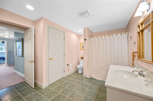 400 Loomis Highlands Road, Waterbury, VT 05677