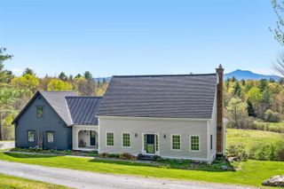 400 Loomis Highlands Road, Waterbury, VT 05677