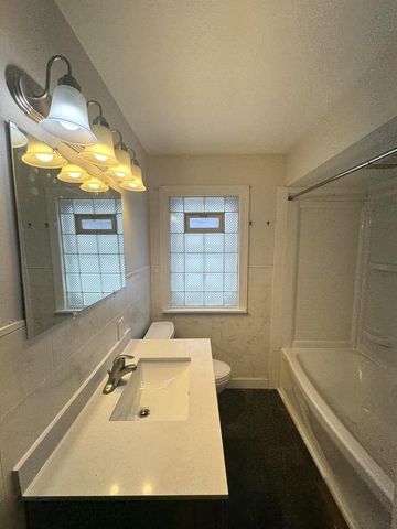 5601 37th AVENUE, Kenosha, WI 53144