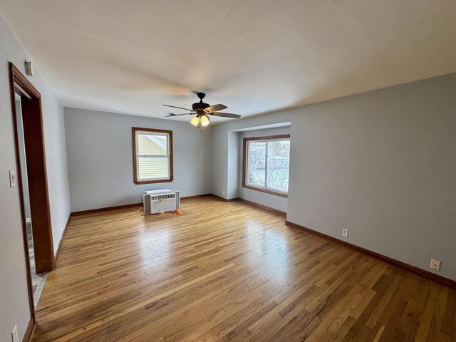 5601 37th AVENUE, Kenosha, WI 53144