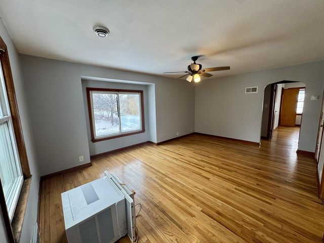 5601 37th AVENUE, Kenosha, WI 53144