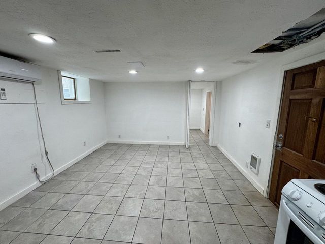 5601 37th AVENUE, Kenosha, WI 53144