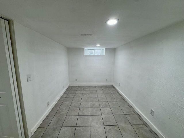 5601 37th AVENUE, Kenosha, WI 53144