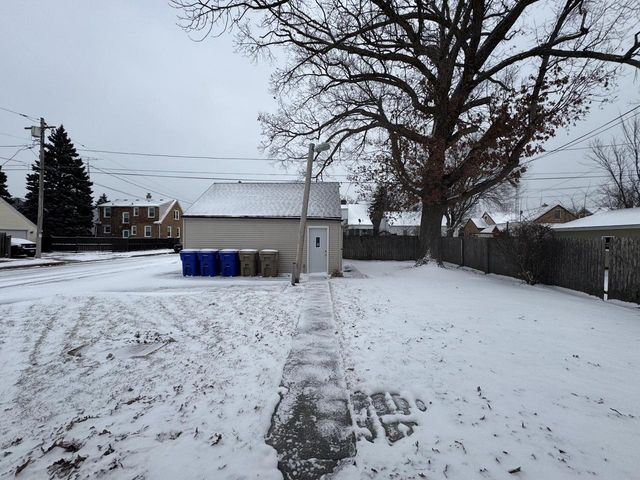 5601 37th AVENUE, Kenosha, WI 53144