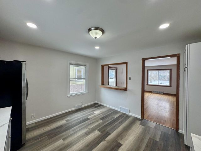 5601 37th AVENUE, Kenosha, WI 53144