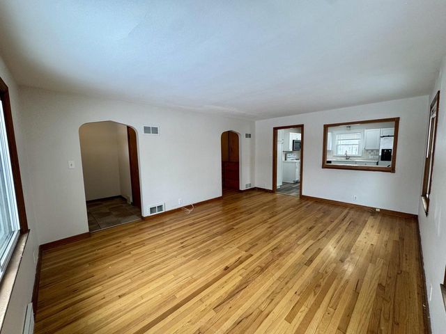 5601 37th AVENUE, Kenosha, WI 53144