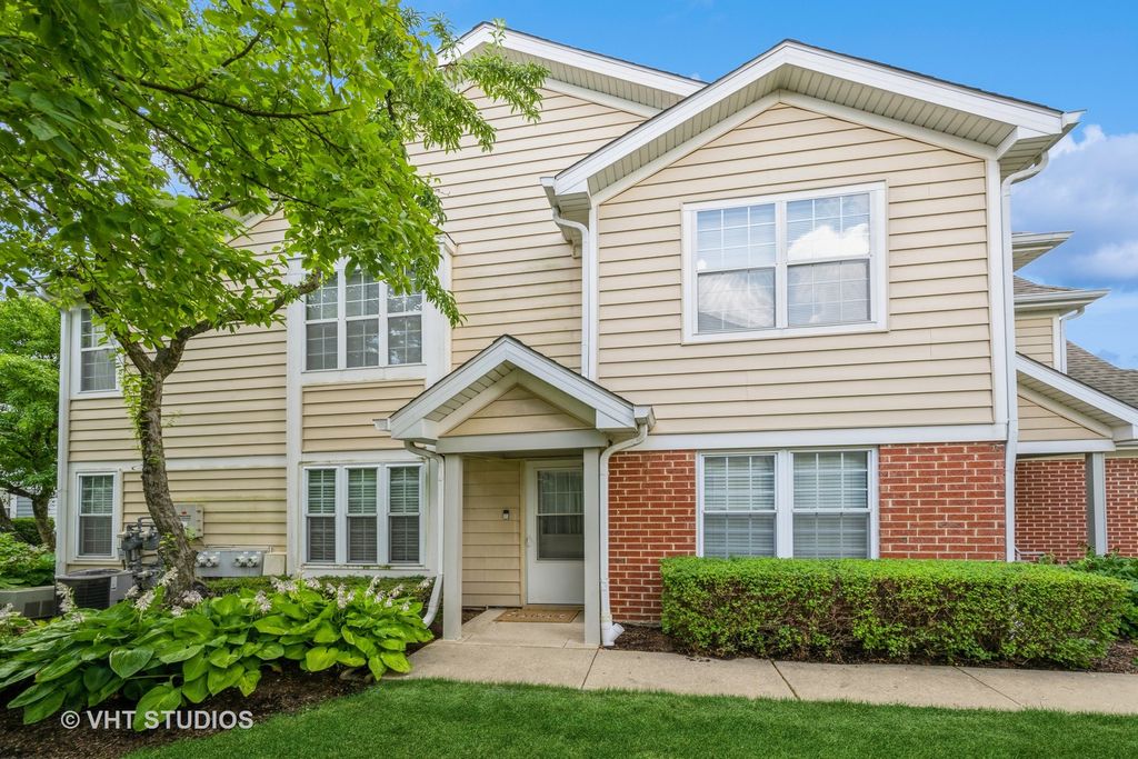 285 Sheffield Drive, Schaumburg, IL 60194
