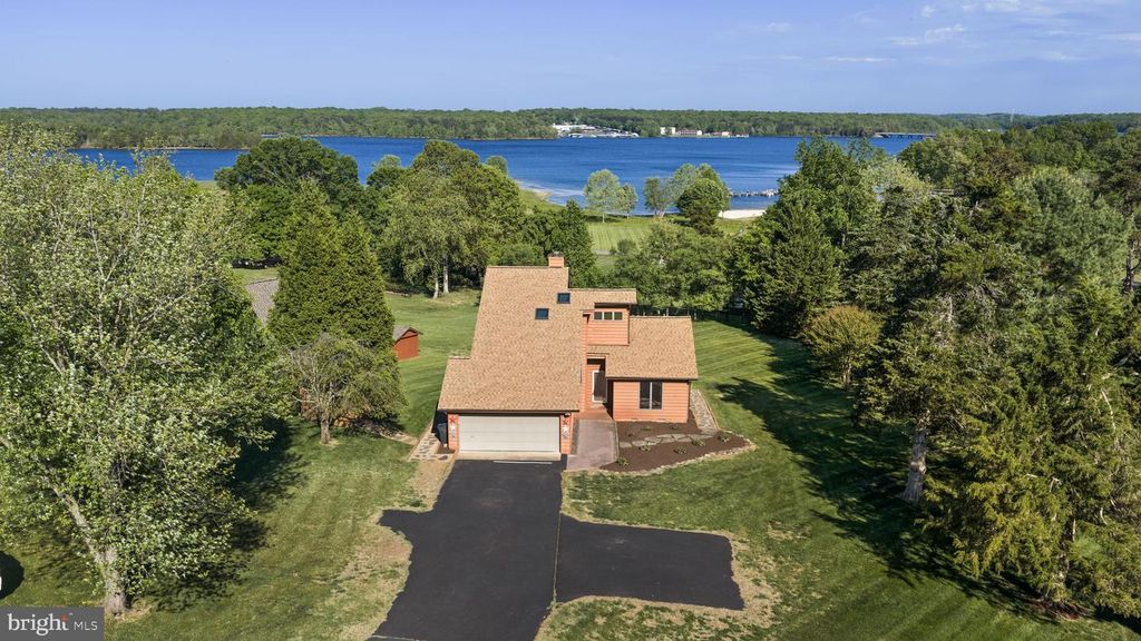 892 WINDWAY LN, Mineral, VA 23117