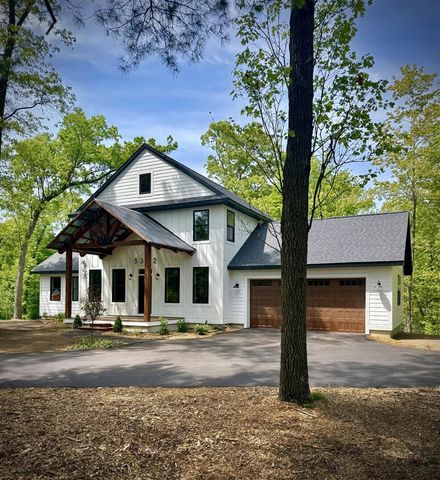 3352 White Eagle, Muskegon, MI 49442