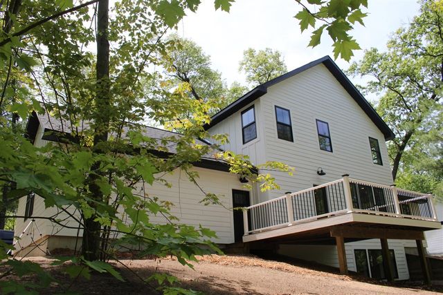 3352 White Eagle, Muskegon, MI 49442