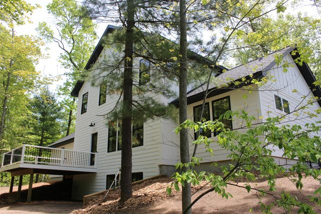 3352 White Eagle, Muskegon, MI 49442