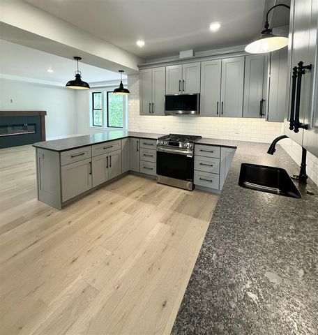 3352 White Eagle, Muskegon, MI 49442