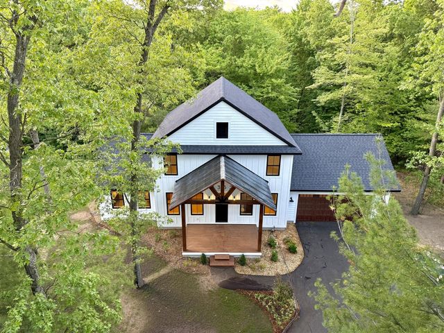 3352 White Eagle, Muskegon, MI 49442