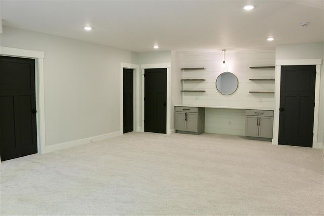 3352 White Eagle, Muskegon, MI 49442