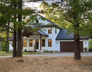 3352 White Eagle, Muskegon, MI 49442
