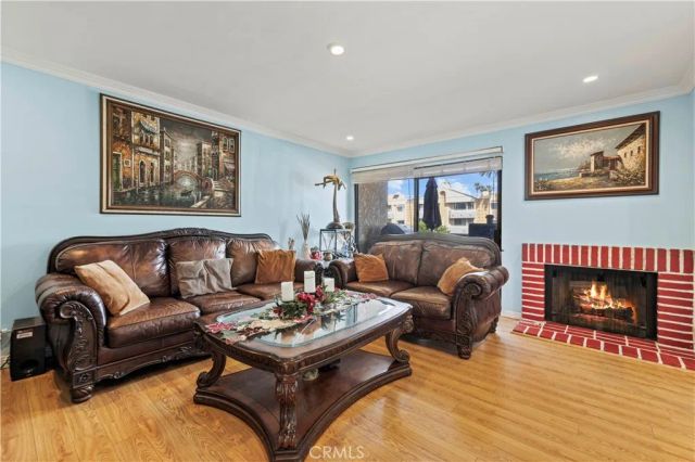 18958 Sherman 19, Reseda, CA 91335