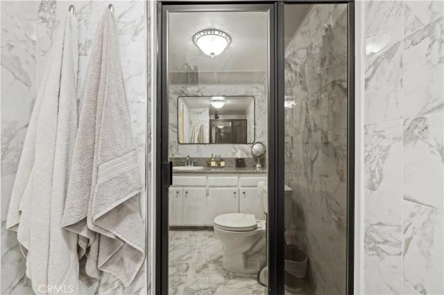 18958 Sherman 19, Reseda, CA 91335