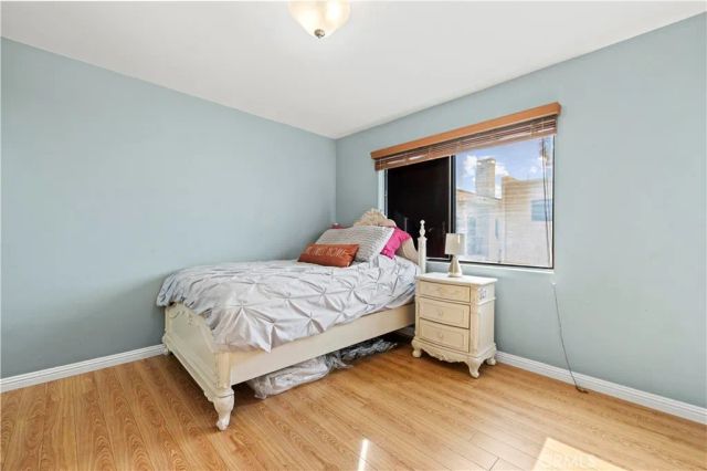 18958 Sherman 19, Reseda, CA 91335