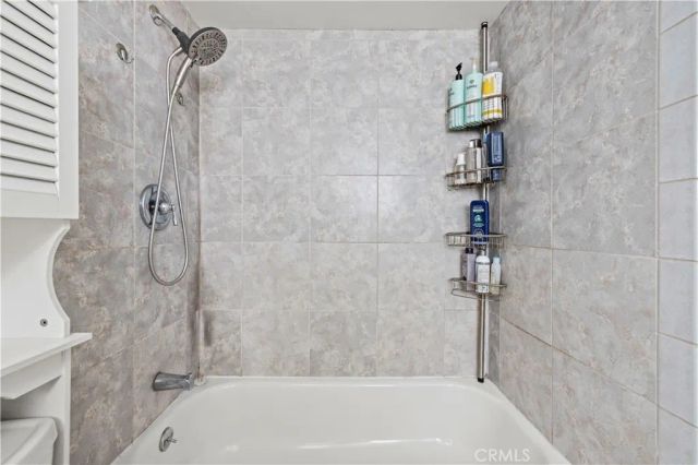 18958 Sherman 19, Reseda, CA 91335