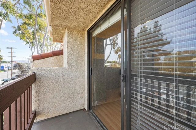 18958 Sherman 19, Reseda, CA 91335