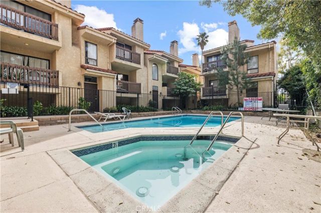 18958 Sherman 19, Reseda, CA 91335