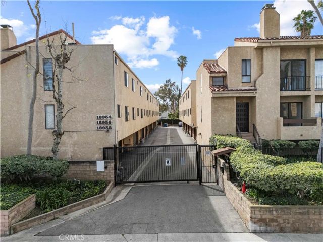 18958 Sherman 19, Reseda, CA 91335