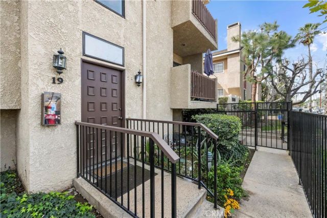 18958 Sherman 19, Reseda, CA 91335