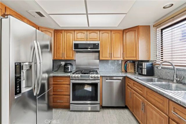 18958 Sherman 19, Reseda, CA 91335