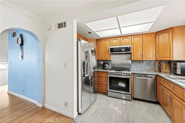 18958 Sherman 19, Reseda, CA 91335