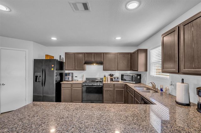2268 Garganey Lane, Conroe, TX 77385