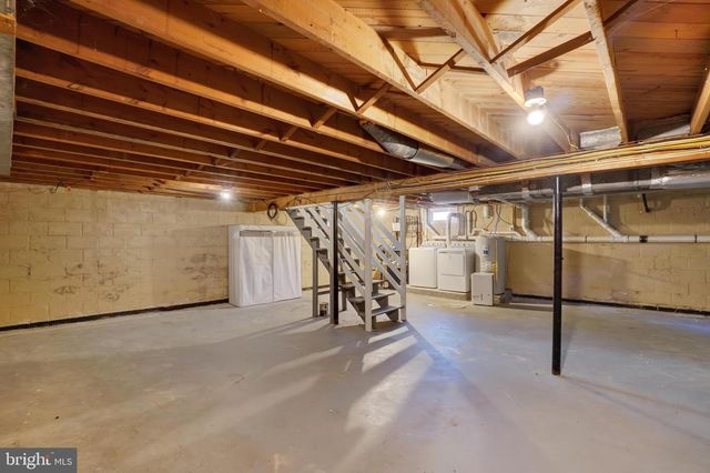 127 CHURCH ST, Seven Valleys, PA 17360