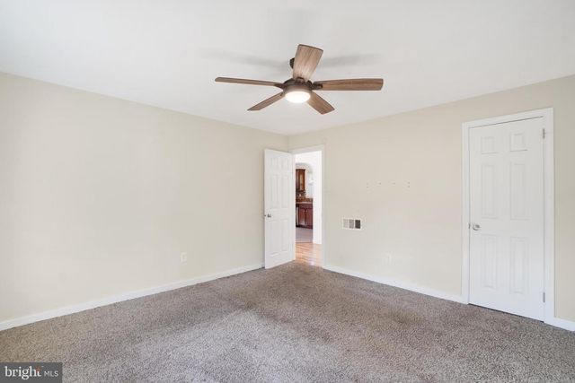 127 CHURCH ST, Seven Valleys, PA 17360