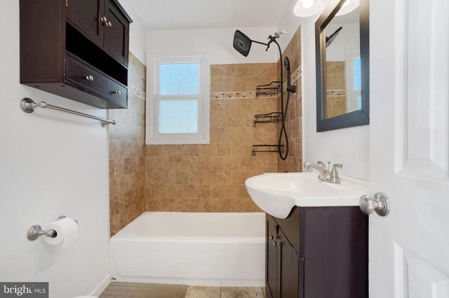 127 CHURCH ST, Seven Valleys, PA 17360