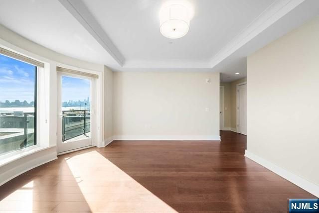 100 Eton Row 604, Weehawken, NJ 07086