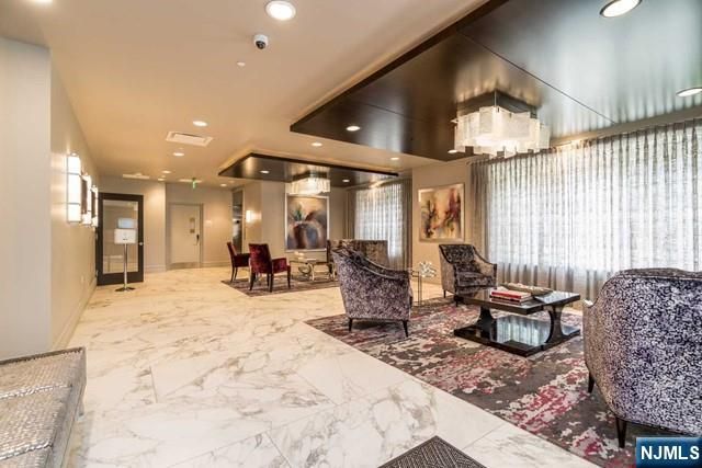 100 Eton Row 604, Weehawken, NJ 07086