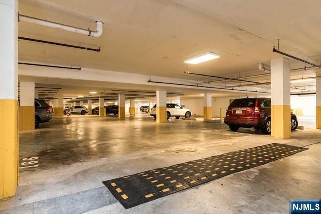 100 Eton Row 604, Weehawken, NJ 07086