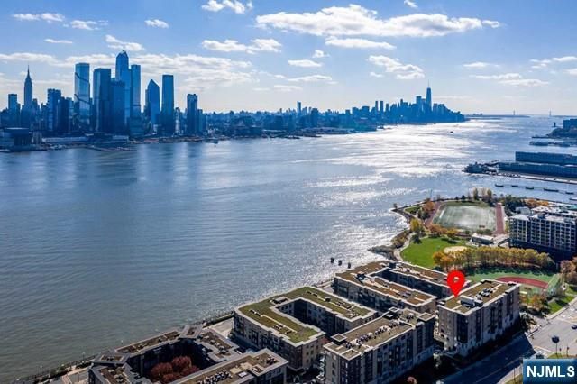 100 Eton Row 604, Weehawken, NJ 07086