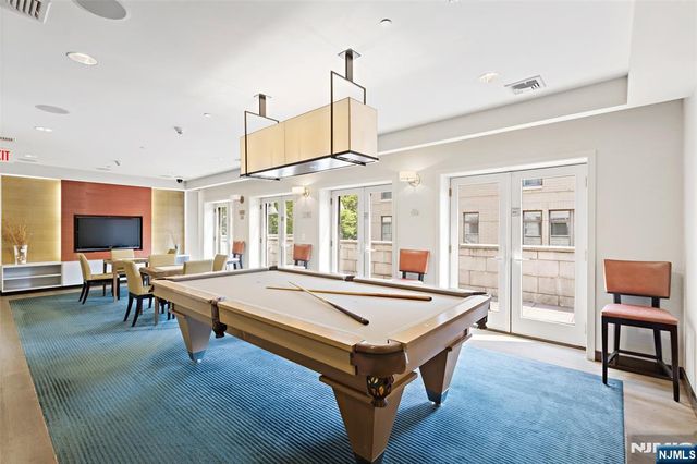 100 Eton Row 604, Weehawken, NJ 07086