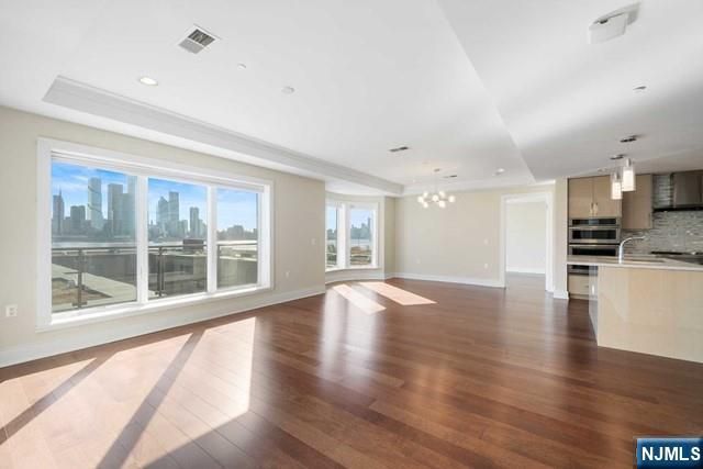 100 Eton Row 604, Weehawken, NJ 07086