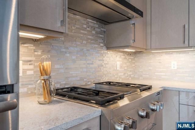 100 Eton Row 604, Weehawken, NJ 07086