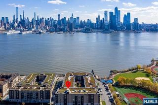 100 Eton Row 604, Weehawken, NJ 07086