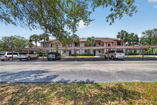 731 83RD AVENUE N 105, St Petersburg, FL 33702
