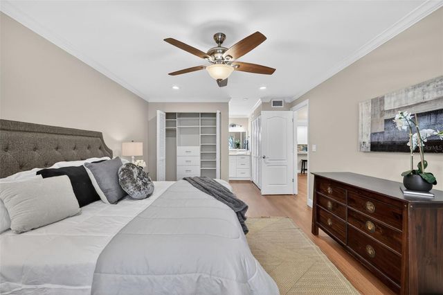 731 83RD AVENUE N 105, St Petersburg, FL 33702